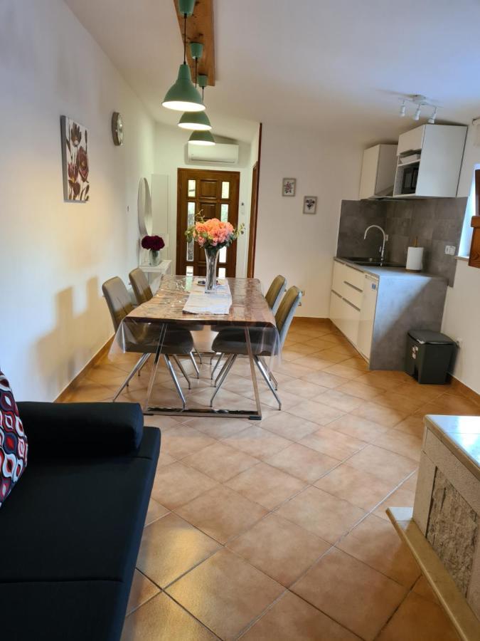 Volmefamily Apartment Pula Luaran gambar